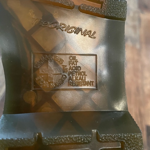 Brand New Dr. Martens Black Patent Oxfords 10084 - Picture 9 of 10